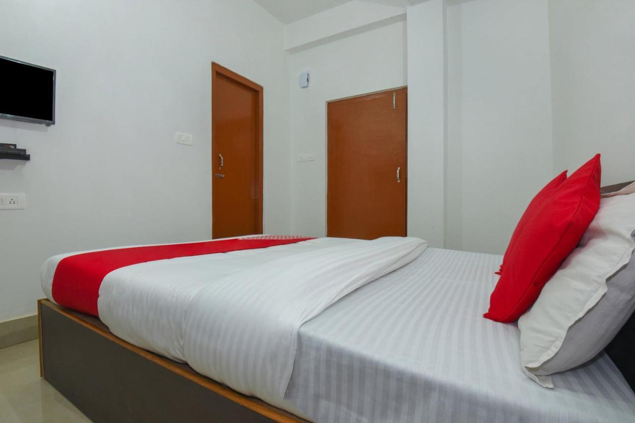 Hotel Collection O Gs Residency Guwahati Exterior foto